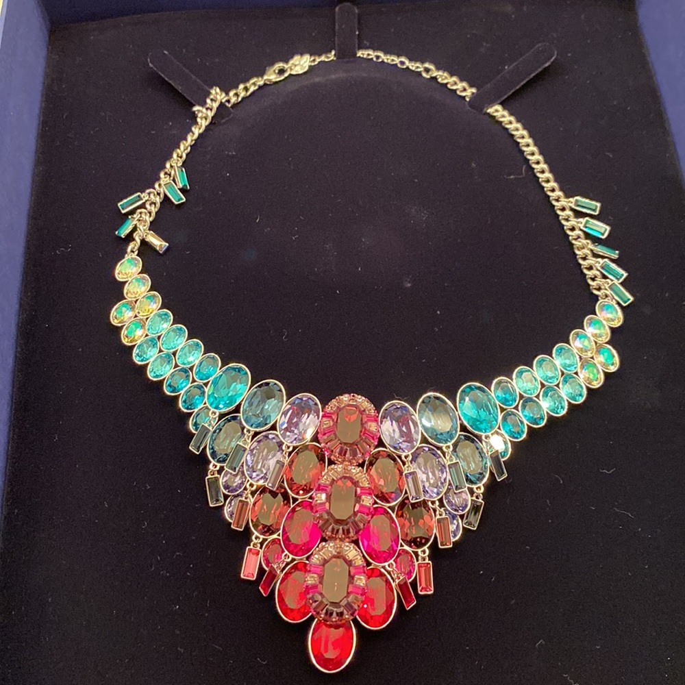 Swarovski Eminence Necklace - Picture 3 of 7